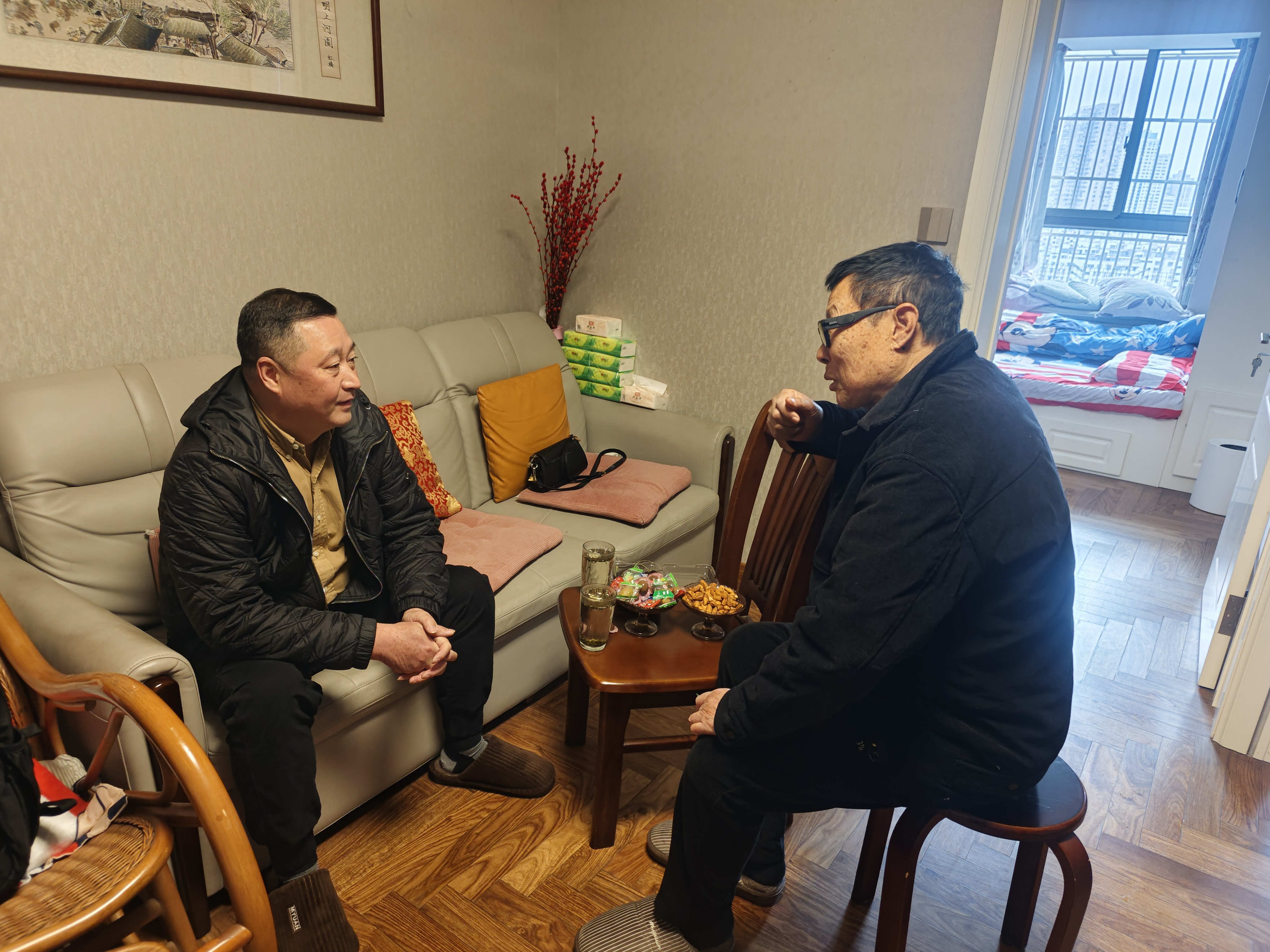 金洋公司工会节前慰问退休劳模